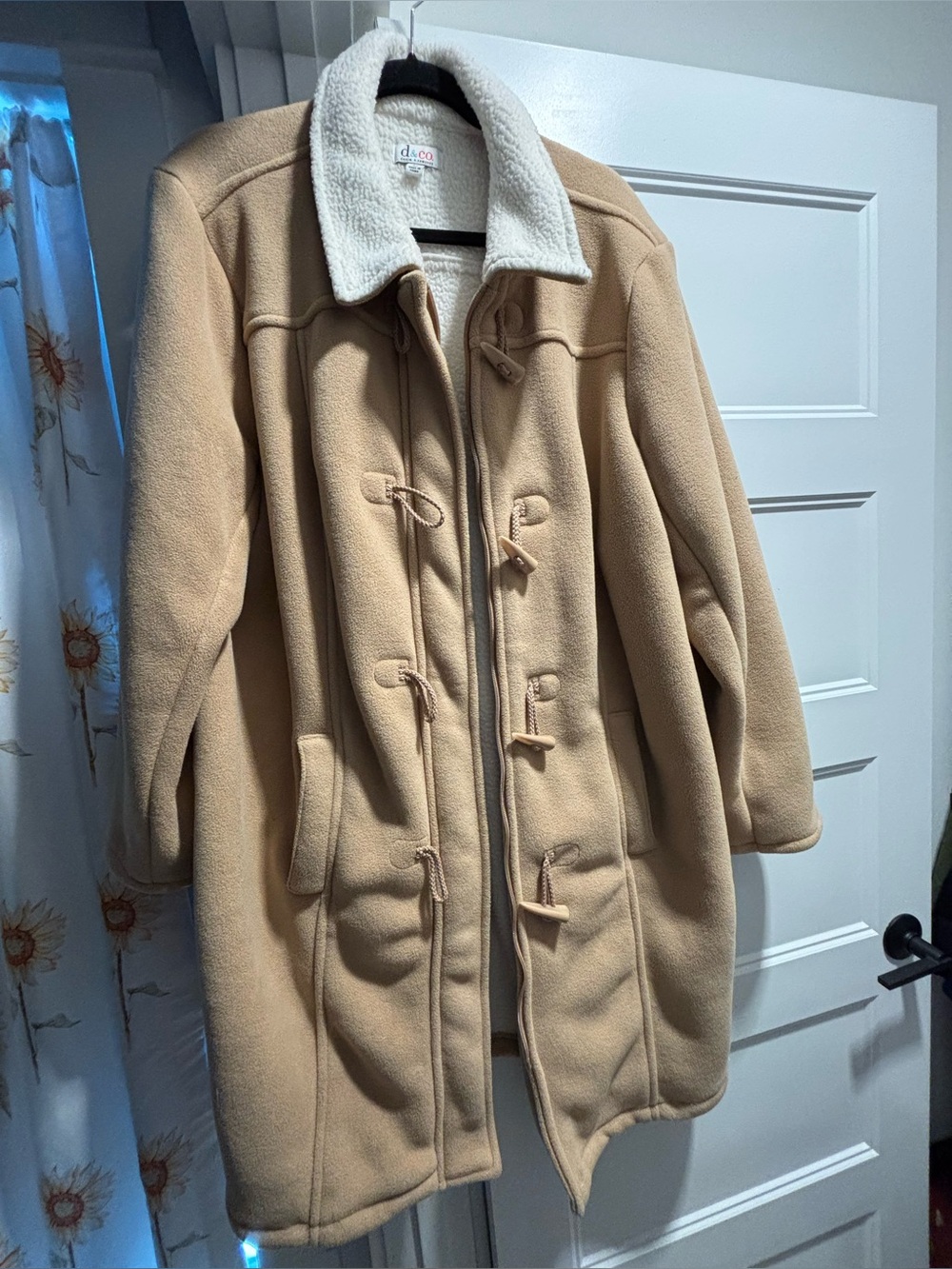 D&CO woman’s coat size 2X